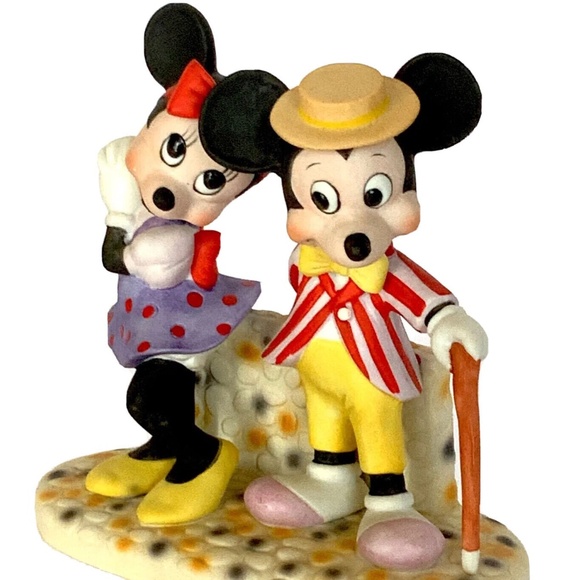VINTAGE MICKEY AND MINNIE MOUSE BISQUE PORCELAIN FIGURE WALT DISNEY PRODUCTIONS - Picture 2 of 3